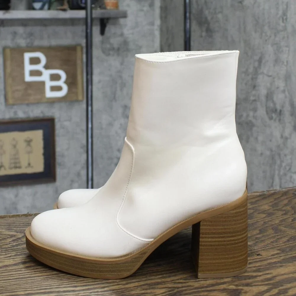 Universal Thread Jenna Platform Boots with Memory Foam Insole Off White 8M